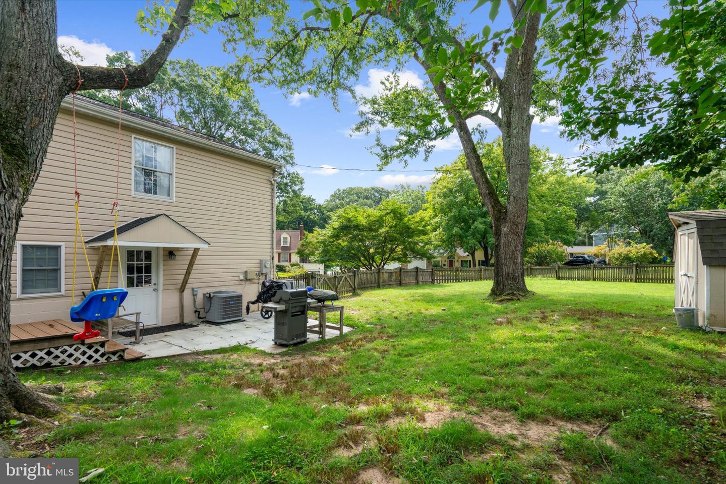 200 Hollyberry Rd Property Photo 4