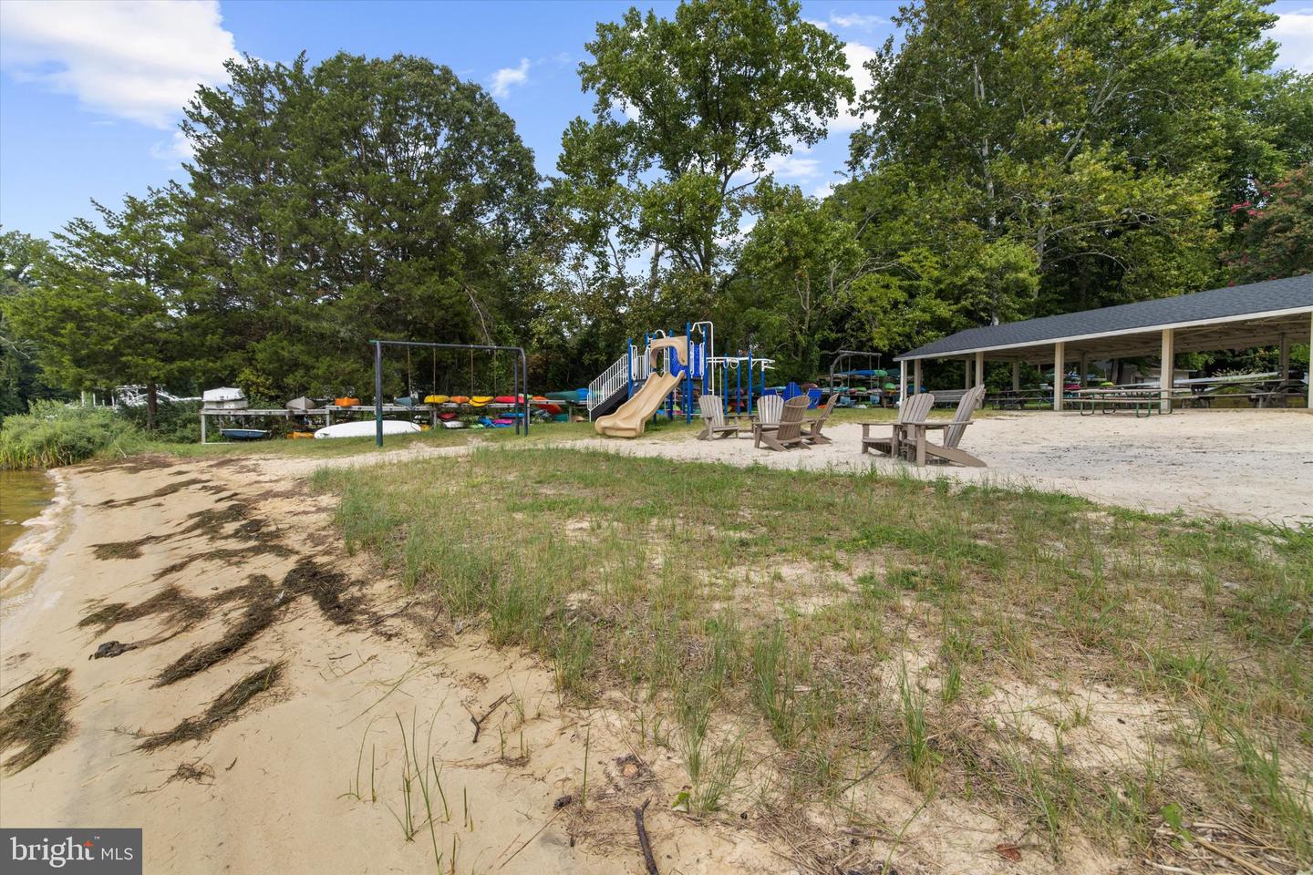 200 Hollyberry Rd Property Photo 26