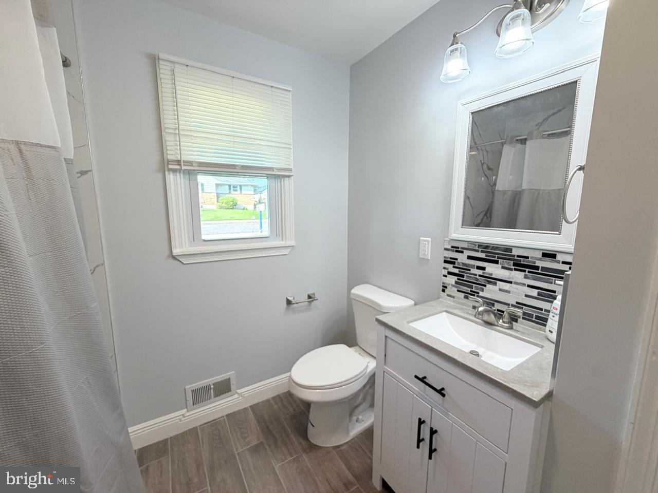 1203 Rosedale Ave Property Photo 8