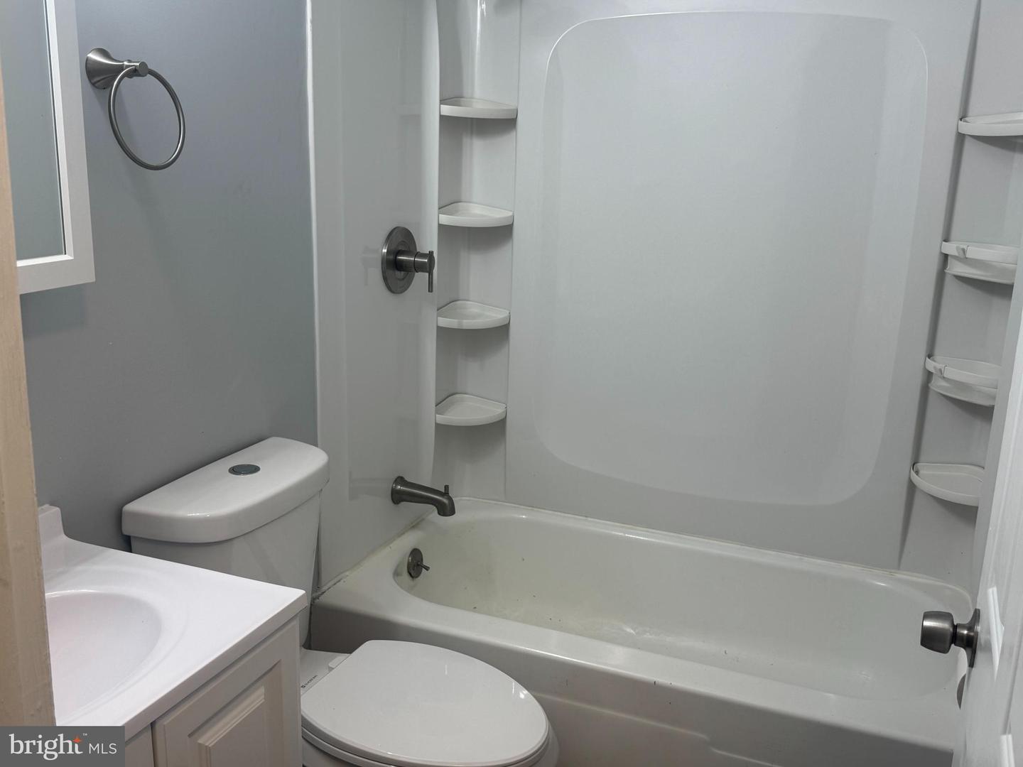 634 Chapelgate Dr Property Photo 7