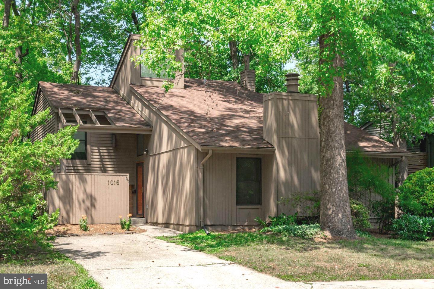 1016 TIMBER CREEK DR Property Photo 1