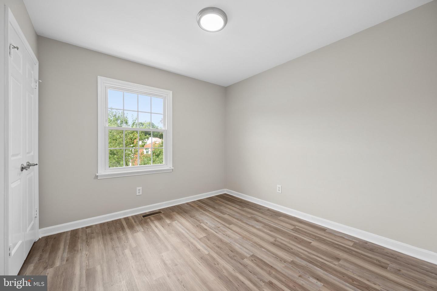1151 Jeffrey Dr Property Photo 33