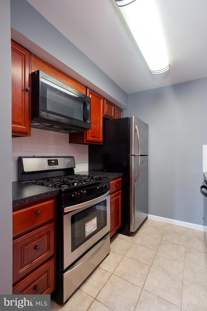 116 Mountain Rd #2d Property Photo 9