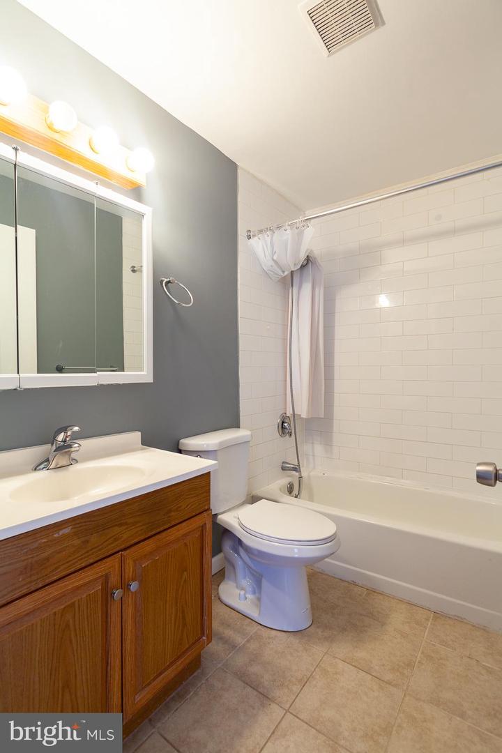 116 Mountain Rd #2d Property Photo 12