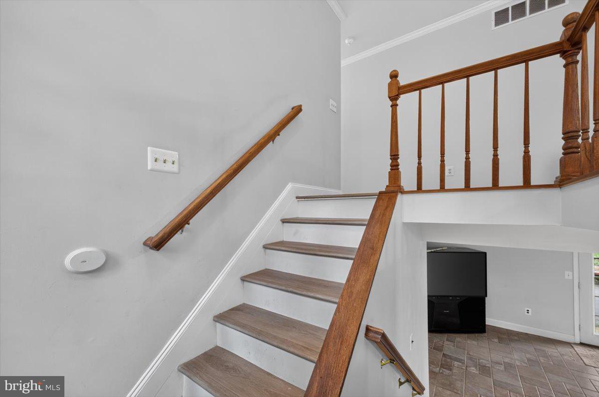 1075 Sun Valley Dr Property Photo 4