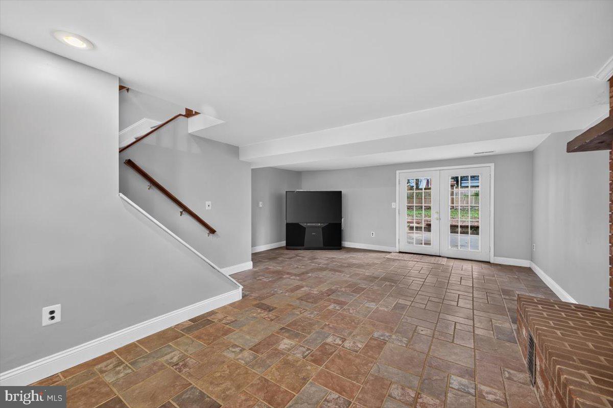 1075 Sun Valley Dr Property Photo 36
