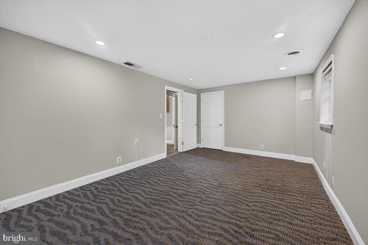 1075 Sun Valley Dr Property Photo 42