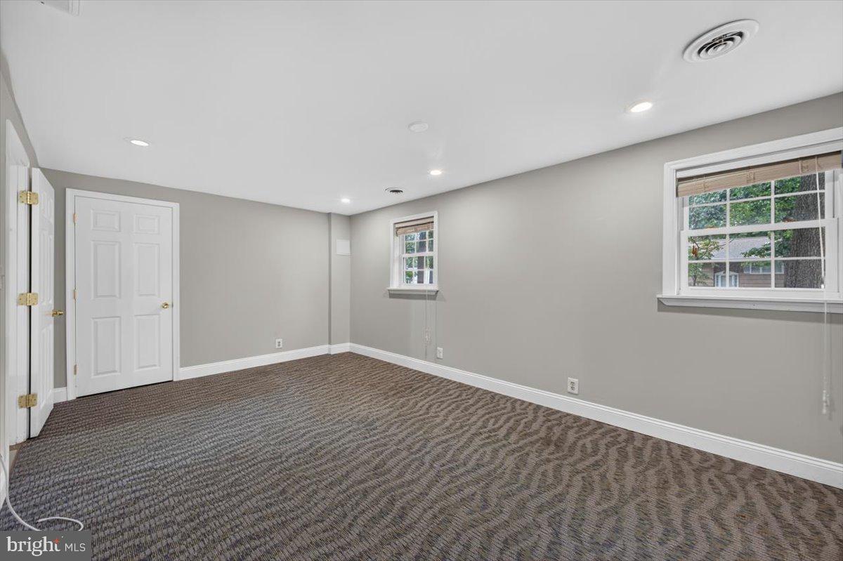 1075 Sun Valley Dr Property Photo 43