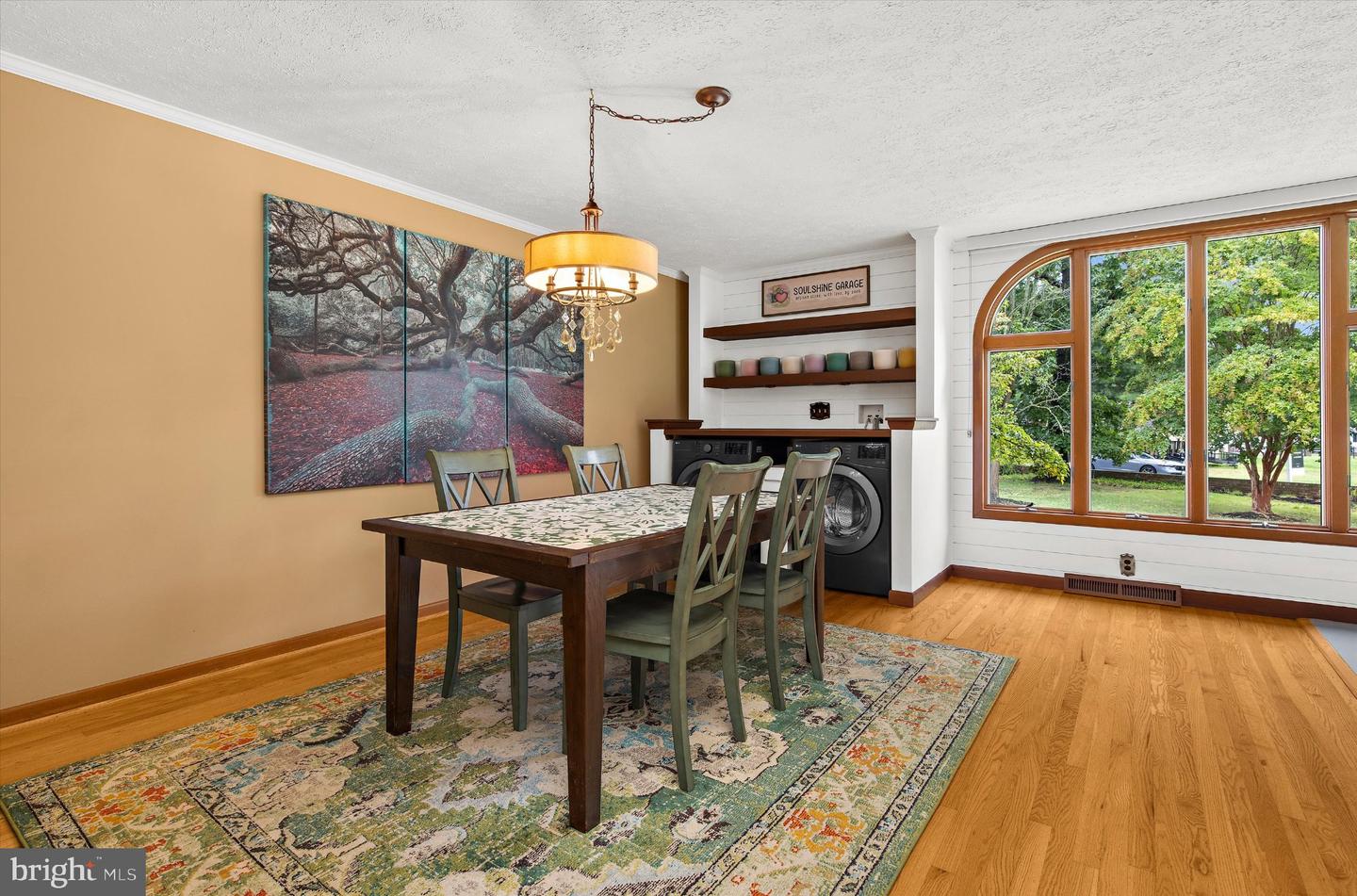 1689 Twickenham Rd Property Photo 16