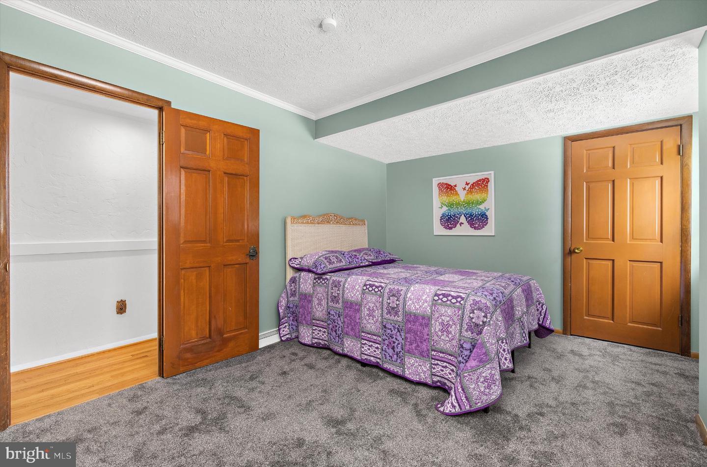 1689 Twickenham Rd Property Photo 24