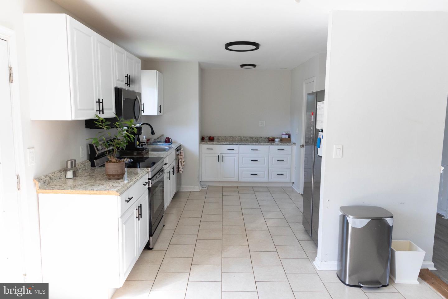 325 Londontown Rd Property Photo 4