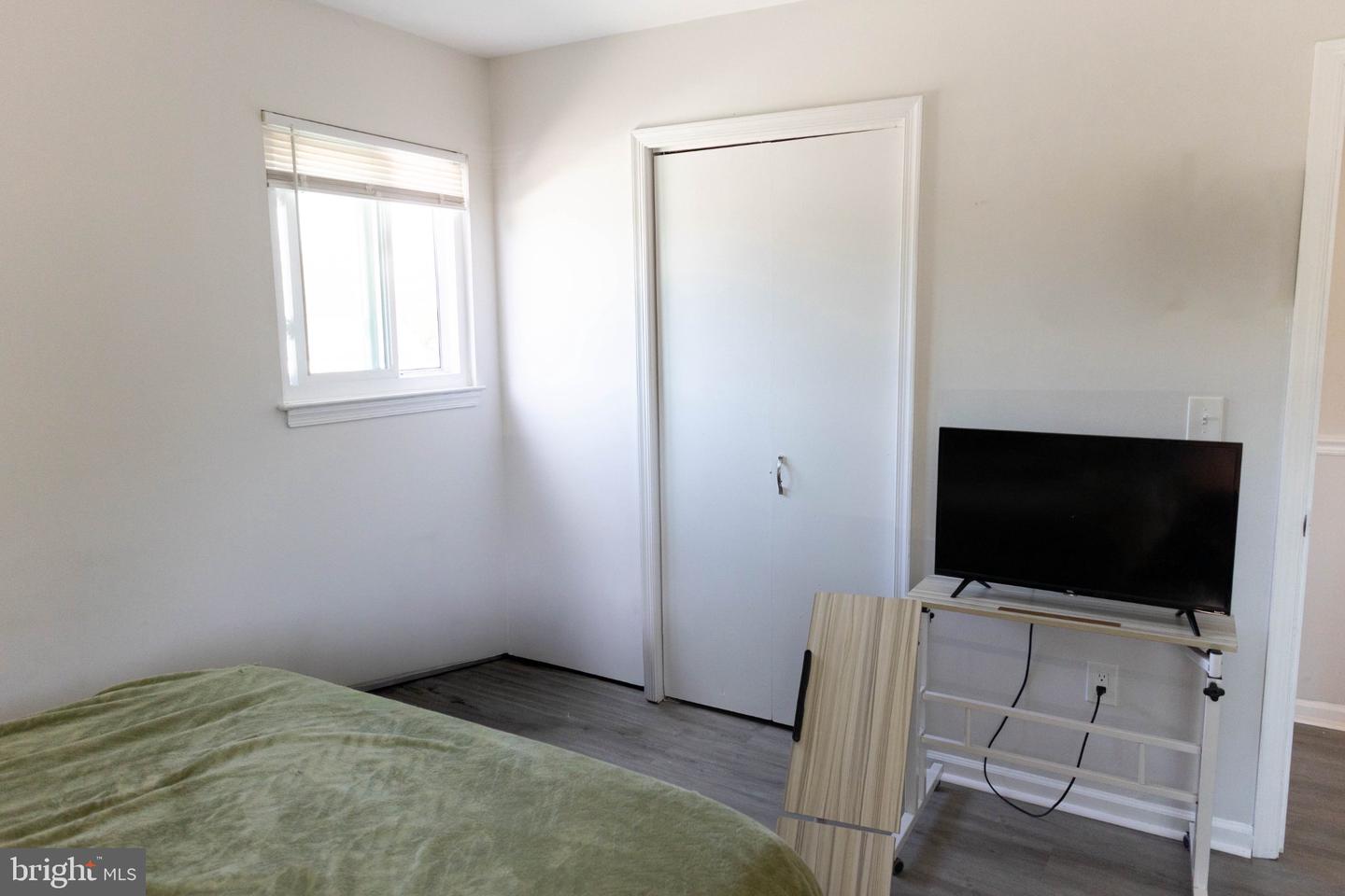 325 Londontown Rd Property Photo 13