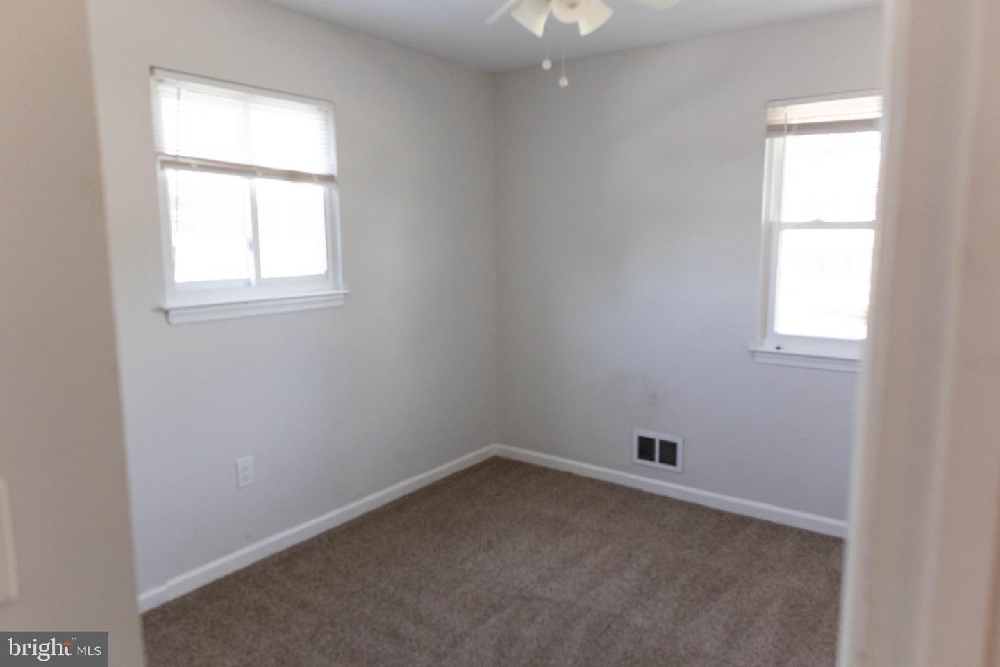 325 Londontown Rd Property Photo 19