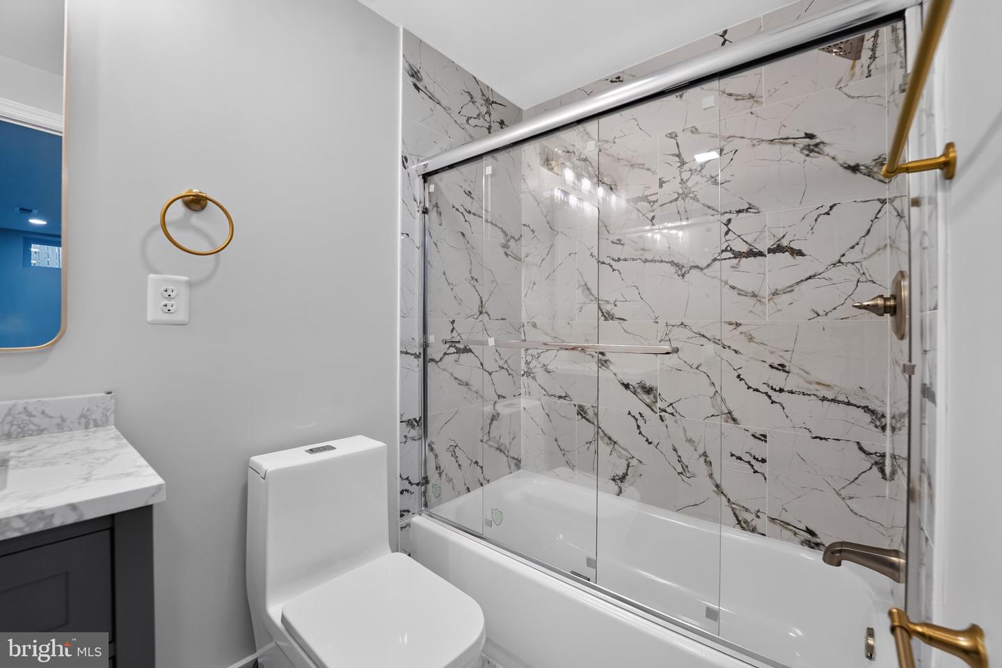 921 Central St Property Photo 15