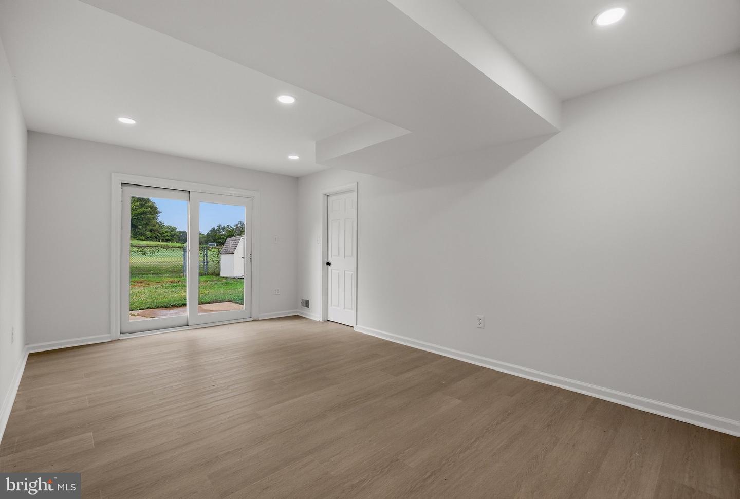 984 Fall Circle Way Property Photo 13