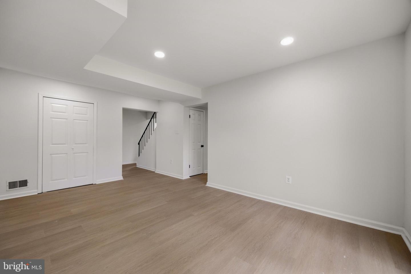 984 Fall Circle Way Property Photo 14