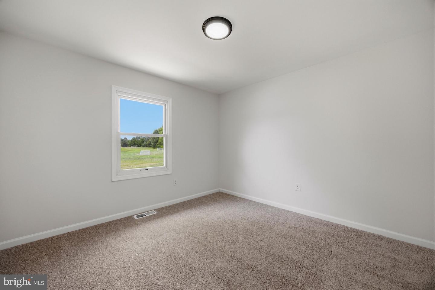 984 Fall Circle Way Property Photo 18