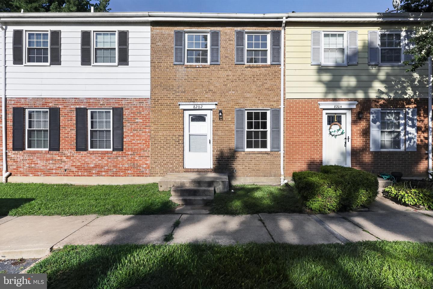 8202 STEWARTON CT Property Photo 1