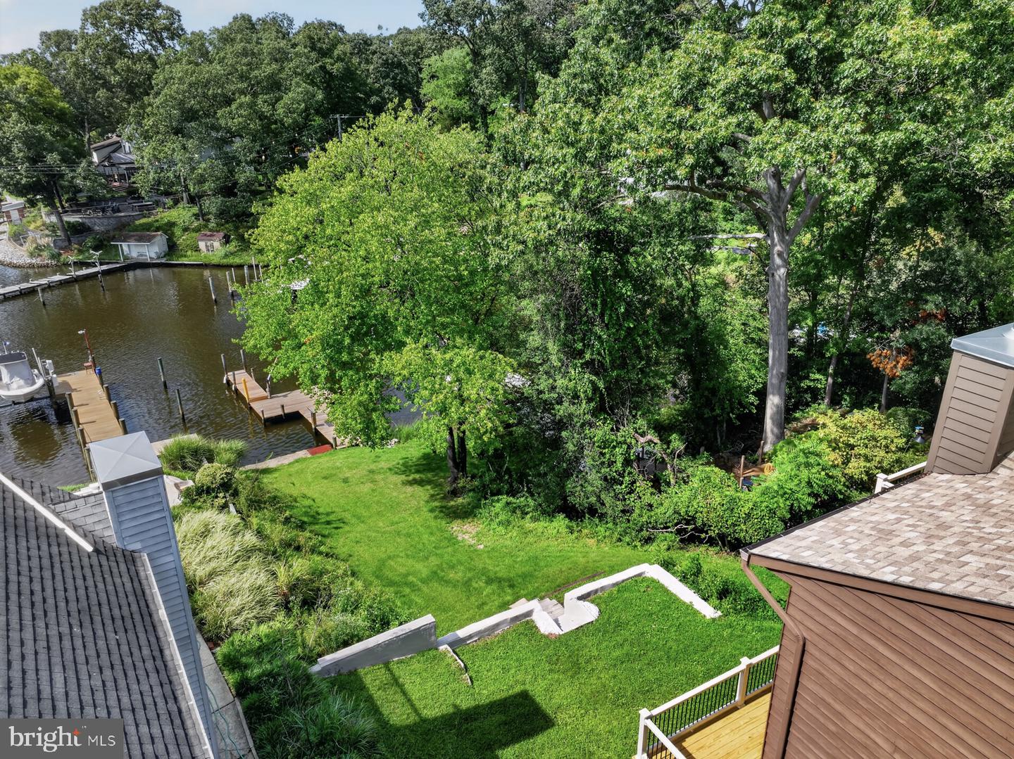 282 Riverside Dr Property Photo 14