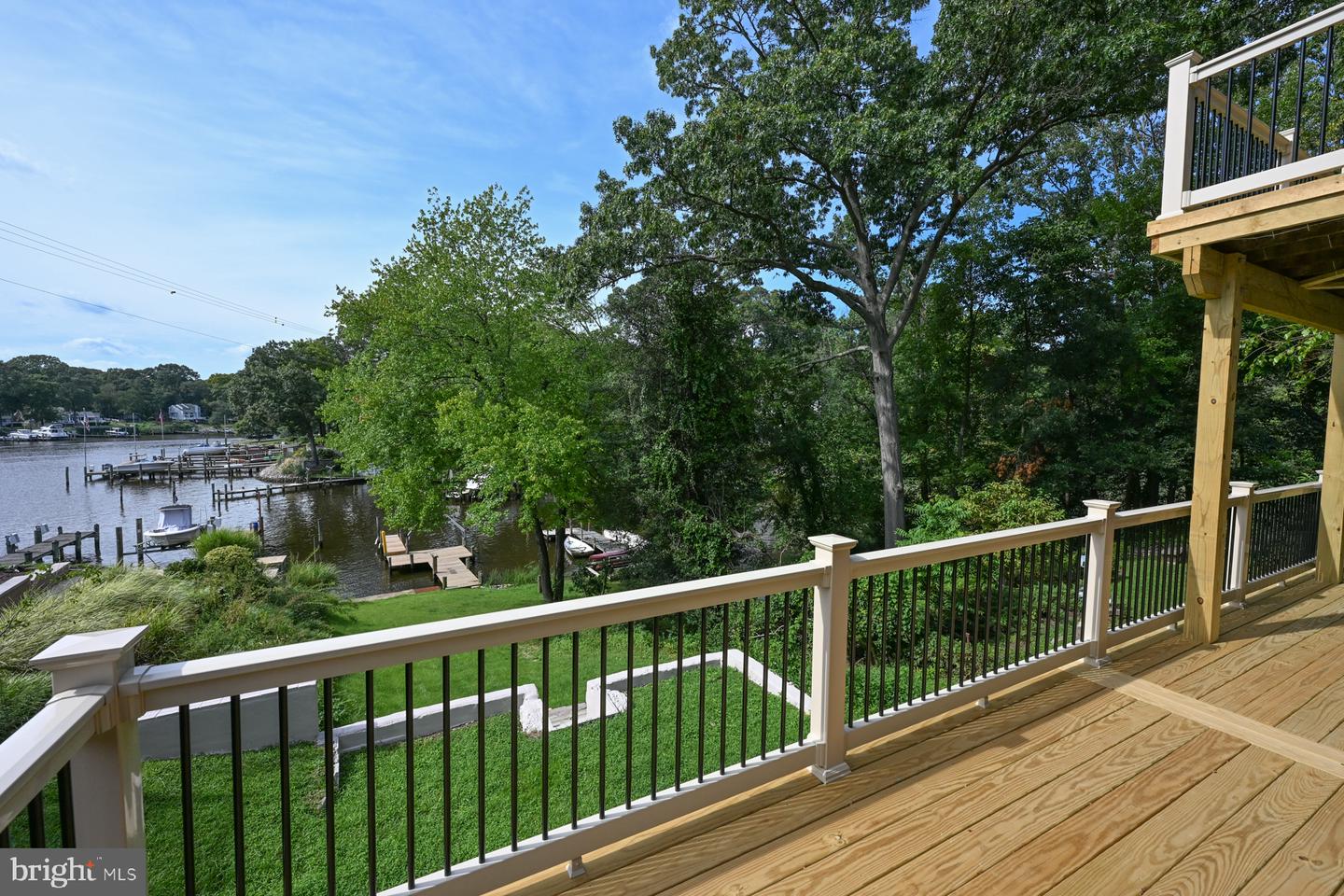 282 Riverside Dr Property Photo 20