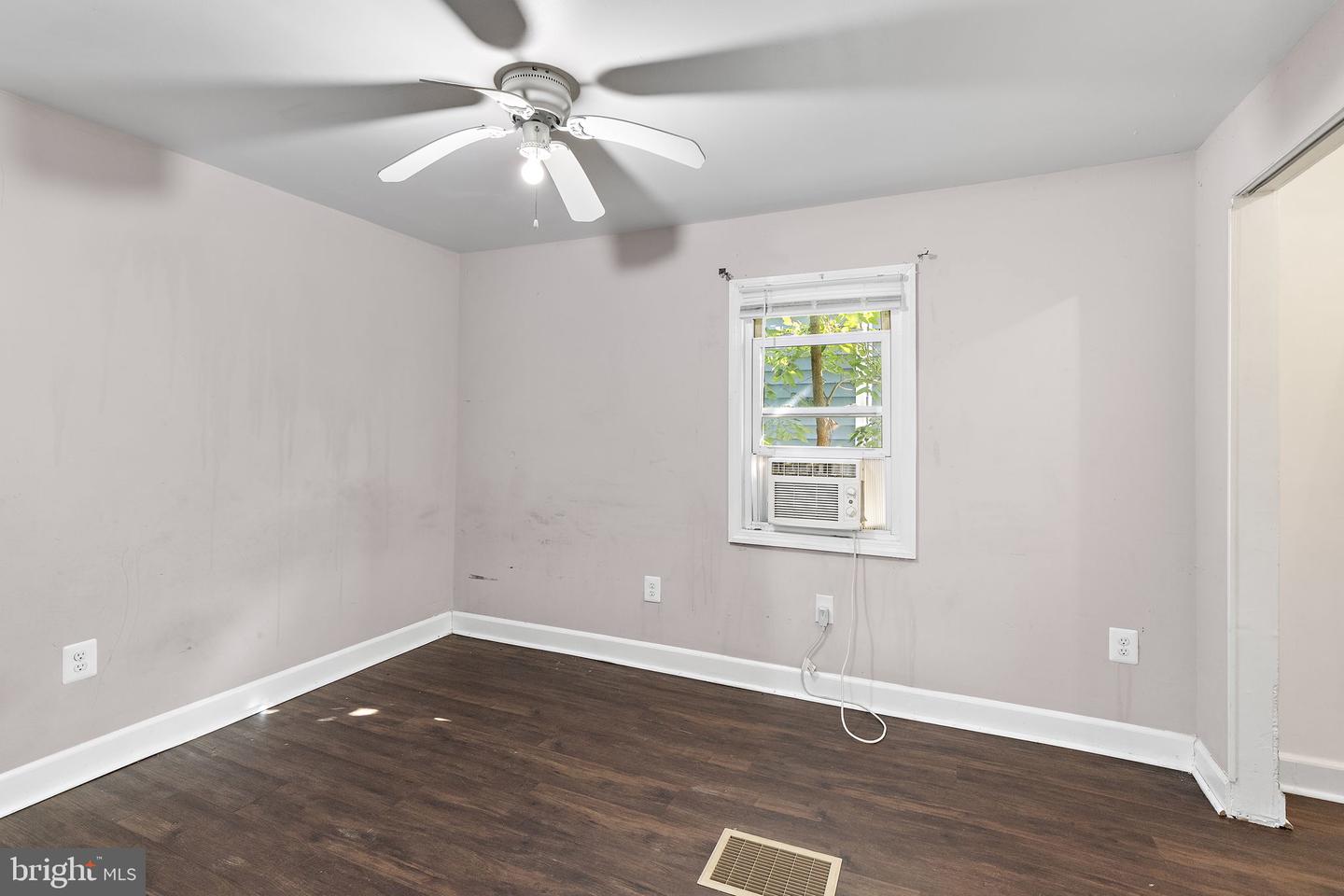5921 Belle Grove Rd Property Photo 9