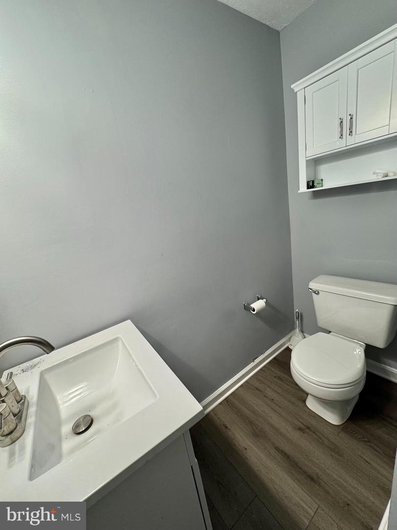 508 Kingdom Ct Property Photo 4