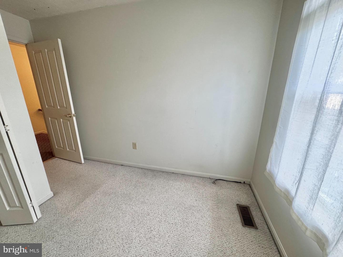 508 Kingdom Ct Property Photo 8