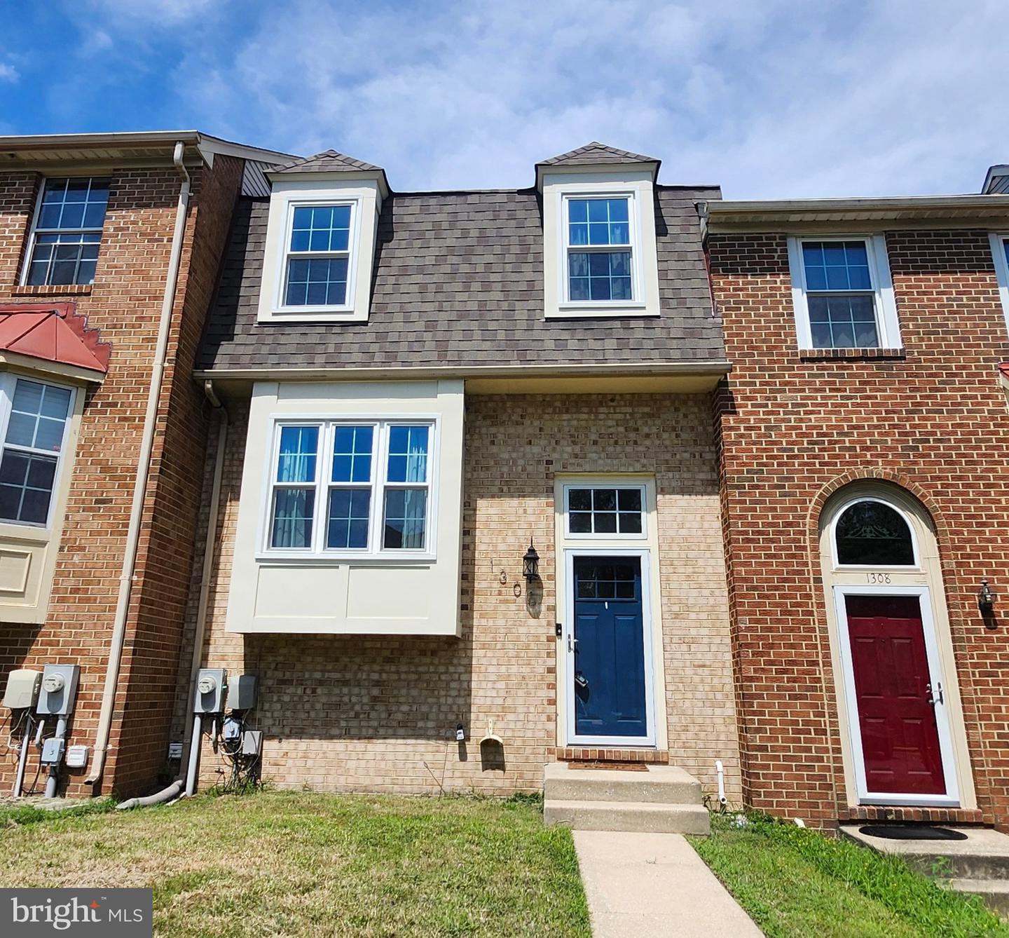 1306 Creekland Ct Property Photo 1