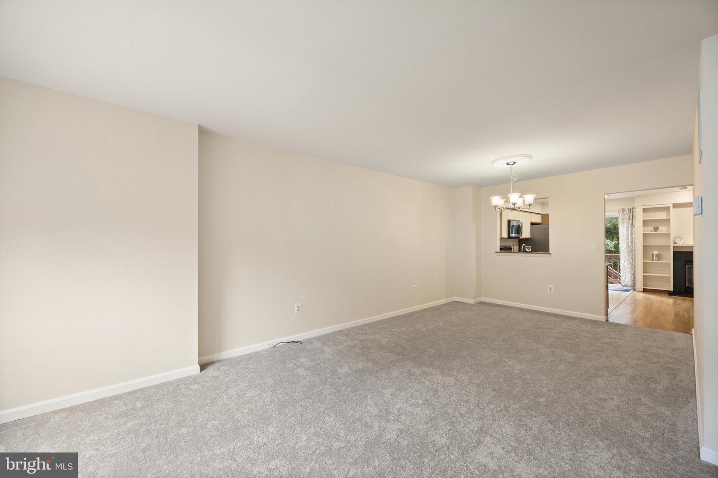 126 Spring Place Way Property Photo 8
