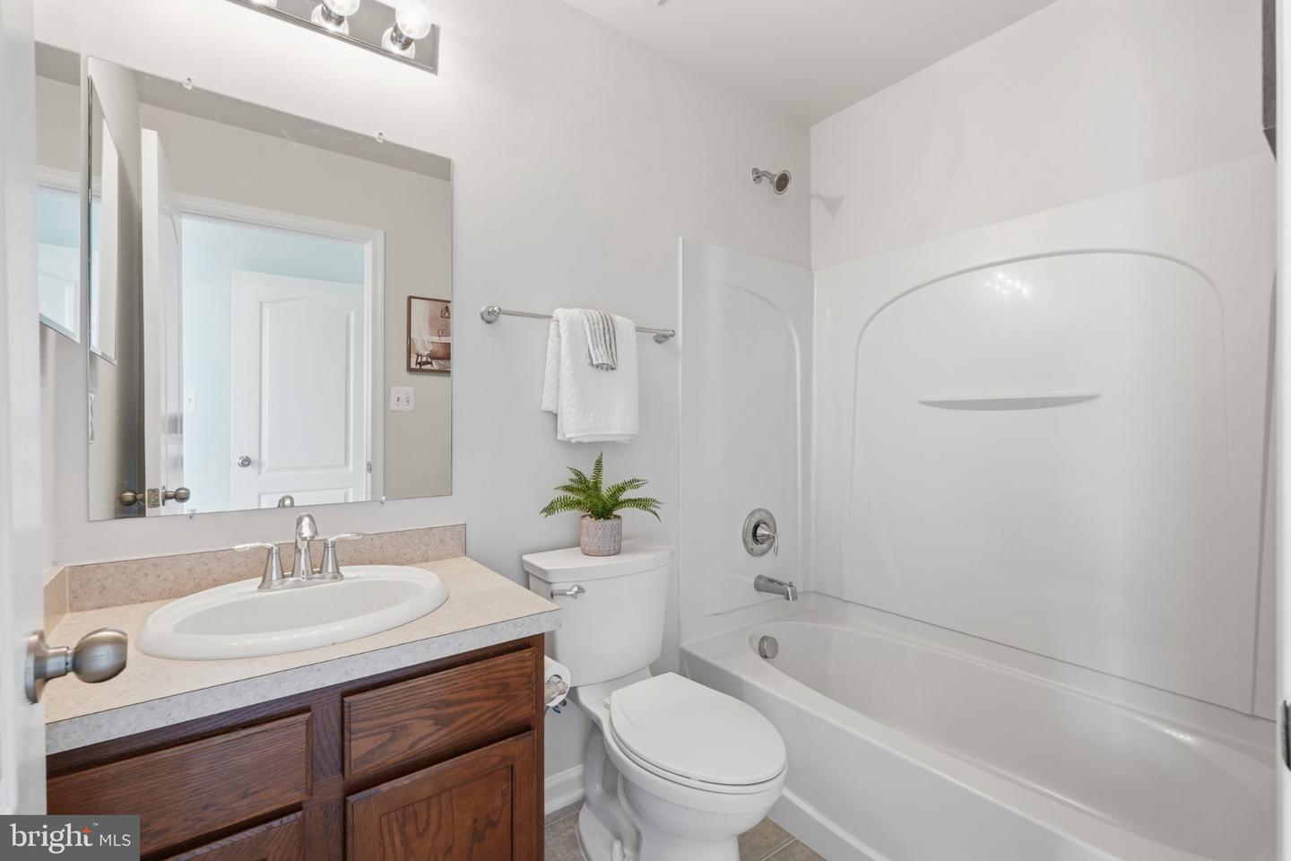 6852 Warfield St Property Photo 22