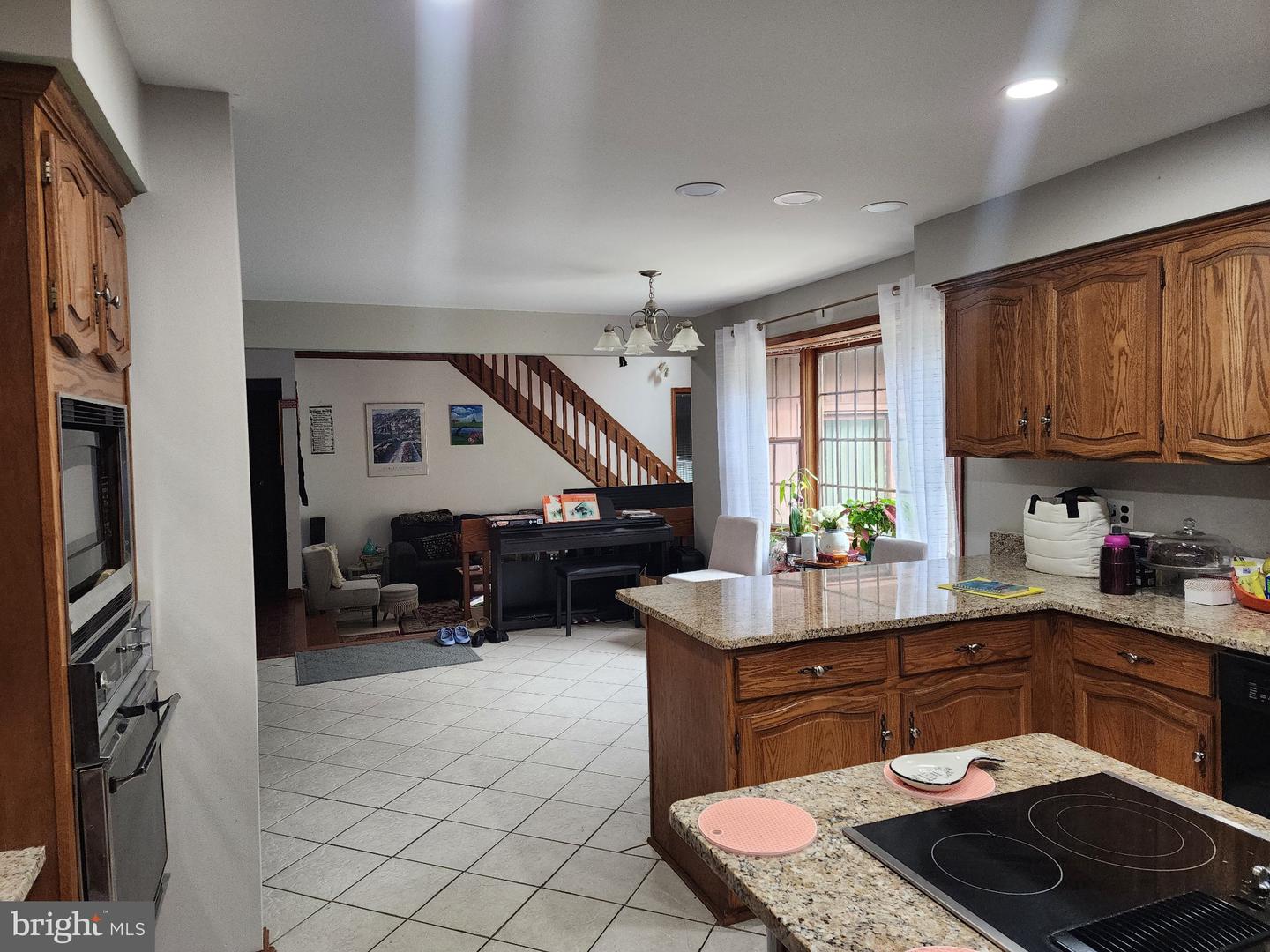 1377 Teaberry Ln E Property Photo 11