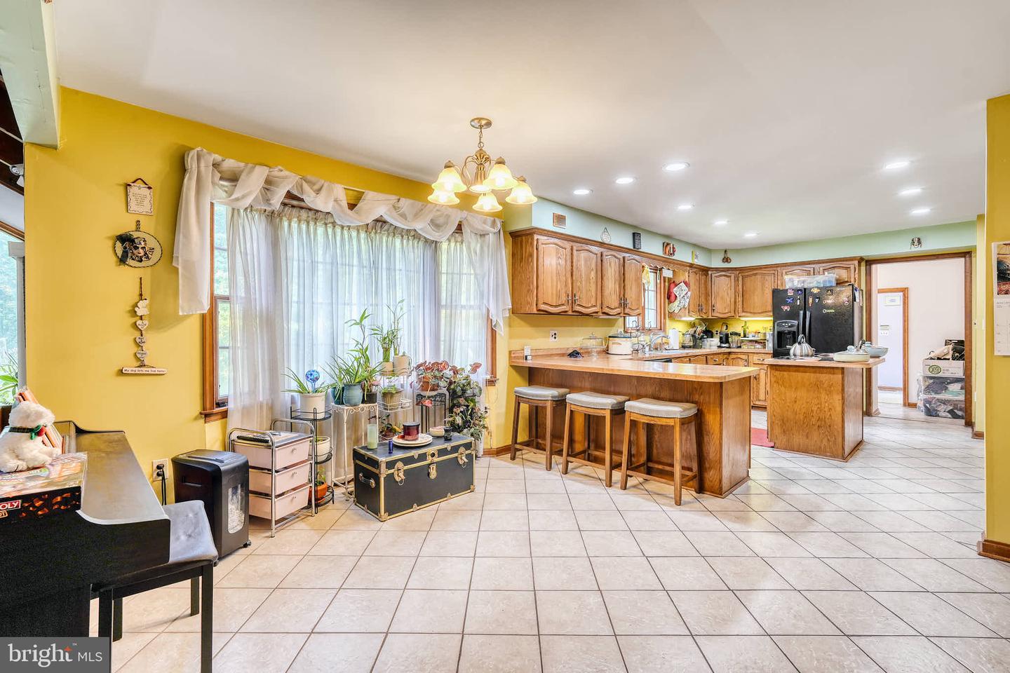1377 Teaberry Ln E Property Photo 31
