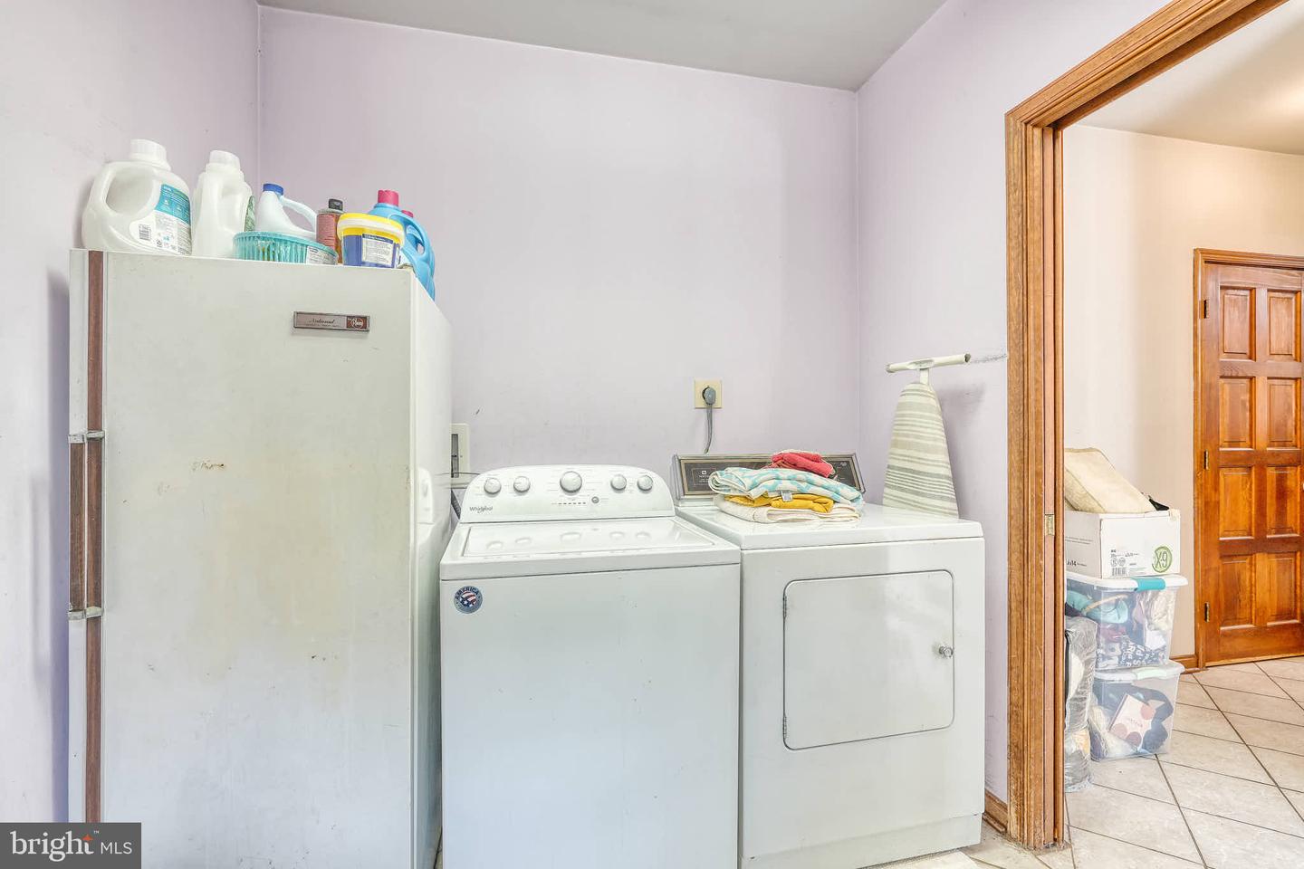 1377 Teaberry Ln E Property Photo 39
