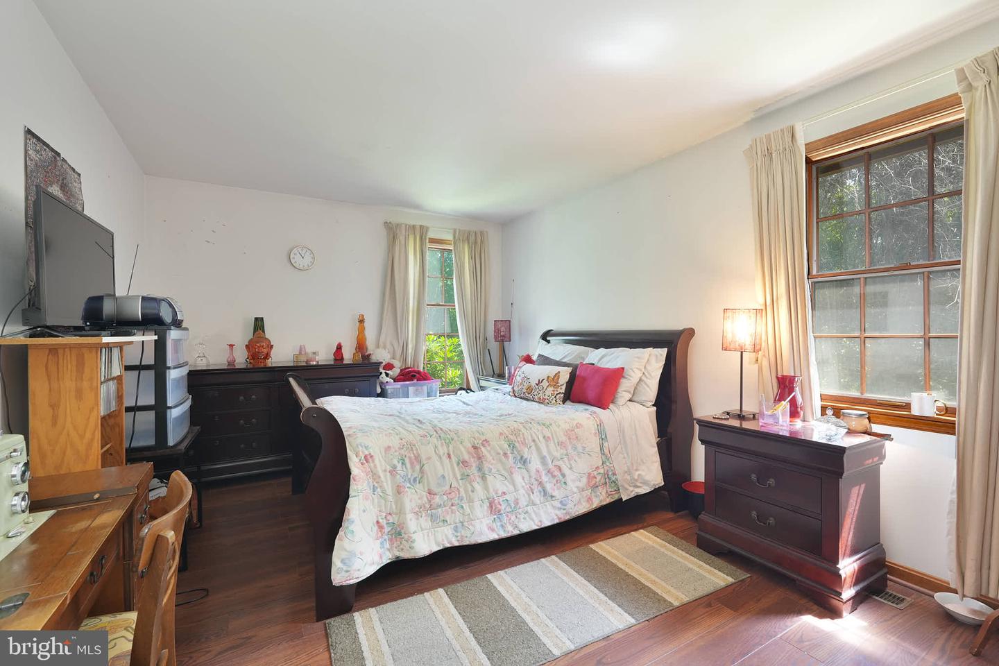 1377 Teaberry Ln E Property Photo 48