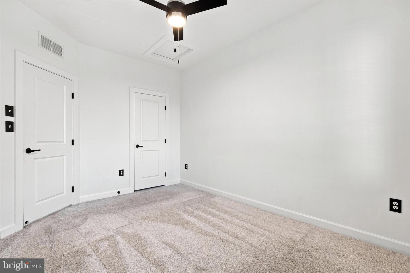 7513 Thicket Run Property Photo 43