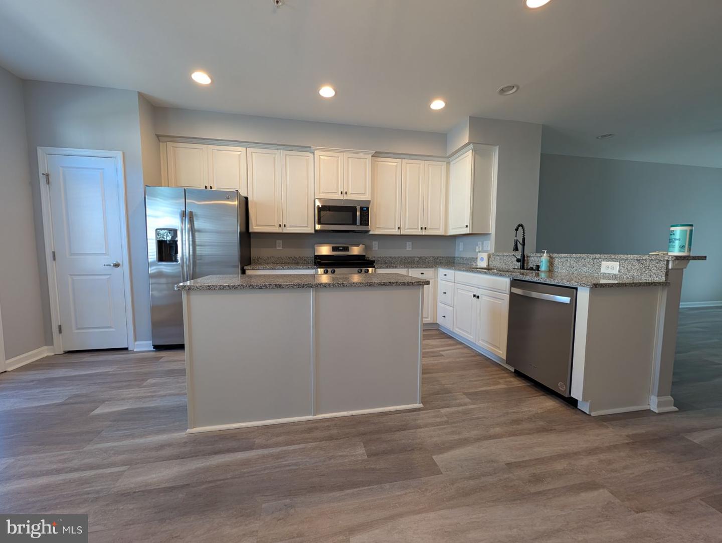 7865 Fletcher Way Property Photo 14