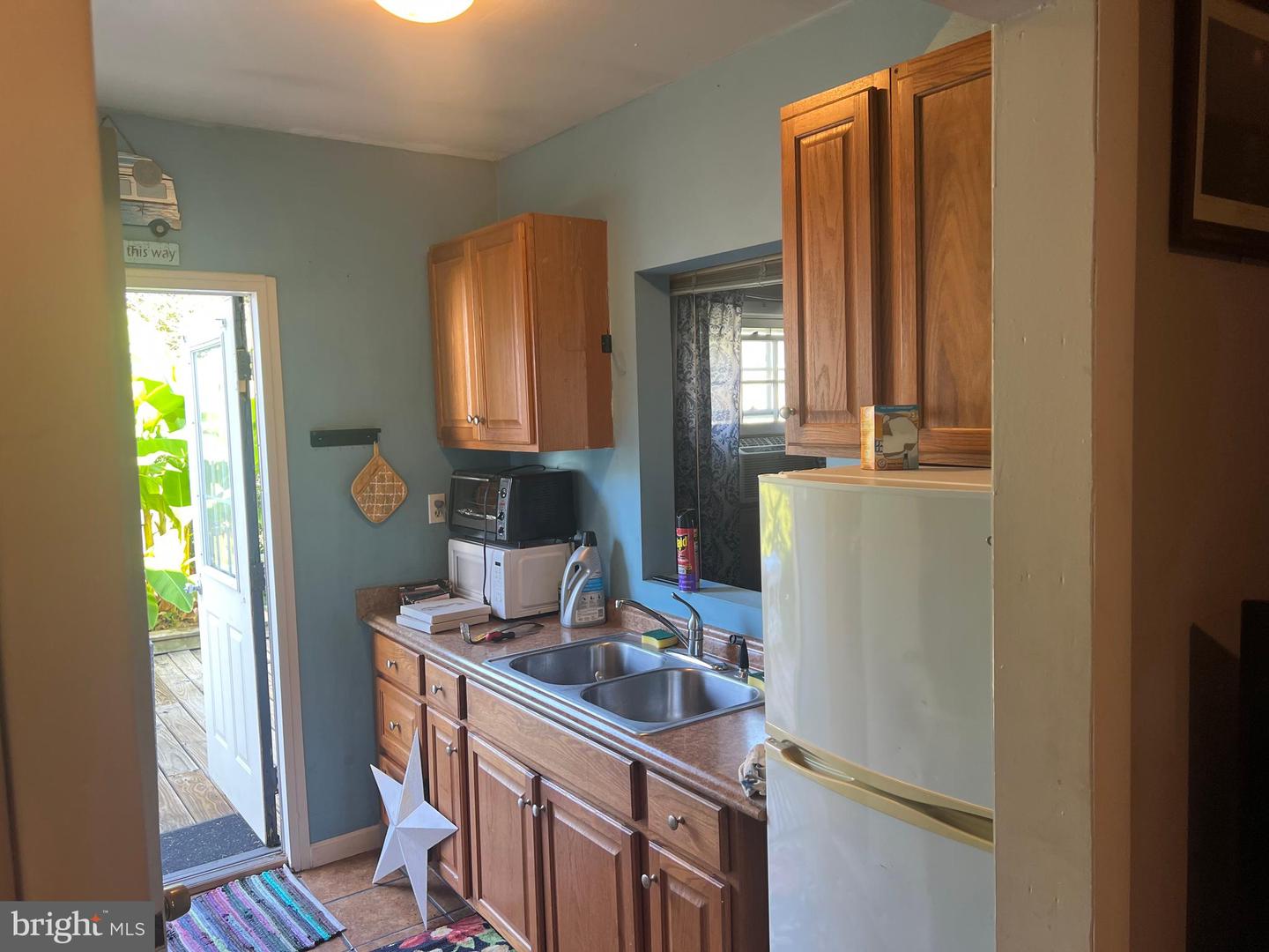 1204 Chesapeake Dr Property Photo 5