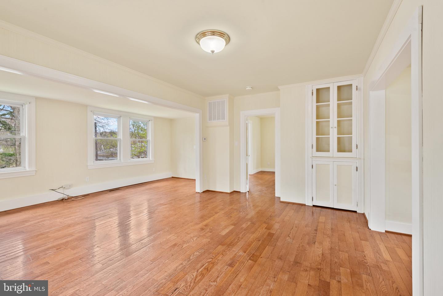 22 Riverview Ave Property Photo 4