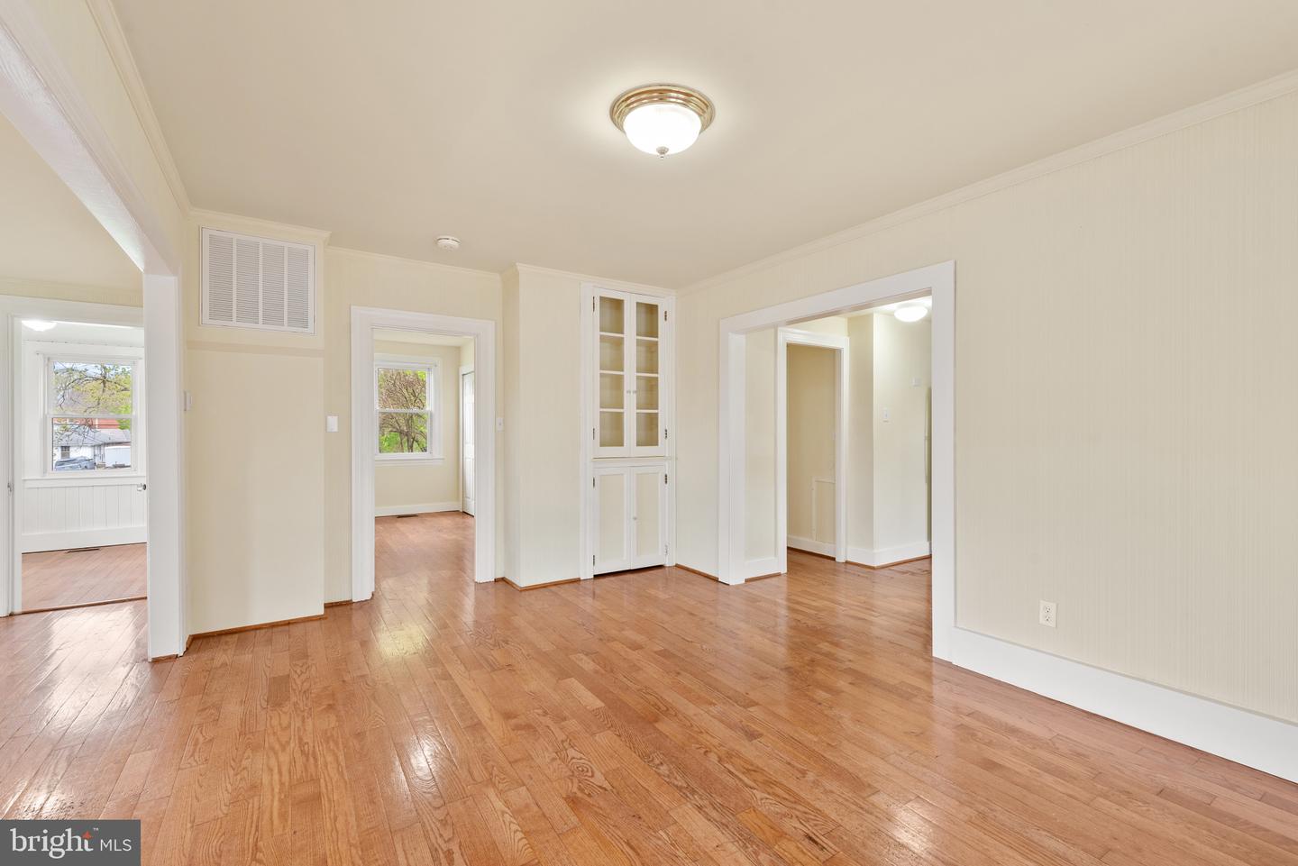 22 Riverview Ave Property Photo 5