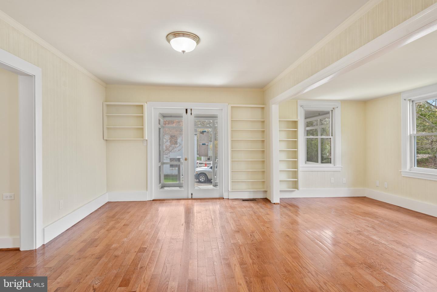 22 Riverview Ave Property Photo 8