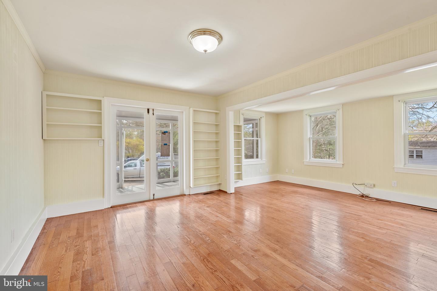 22 Riverview Ave Property Photo 9