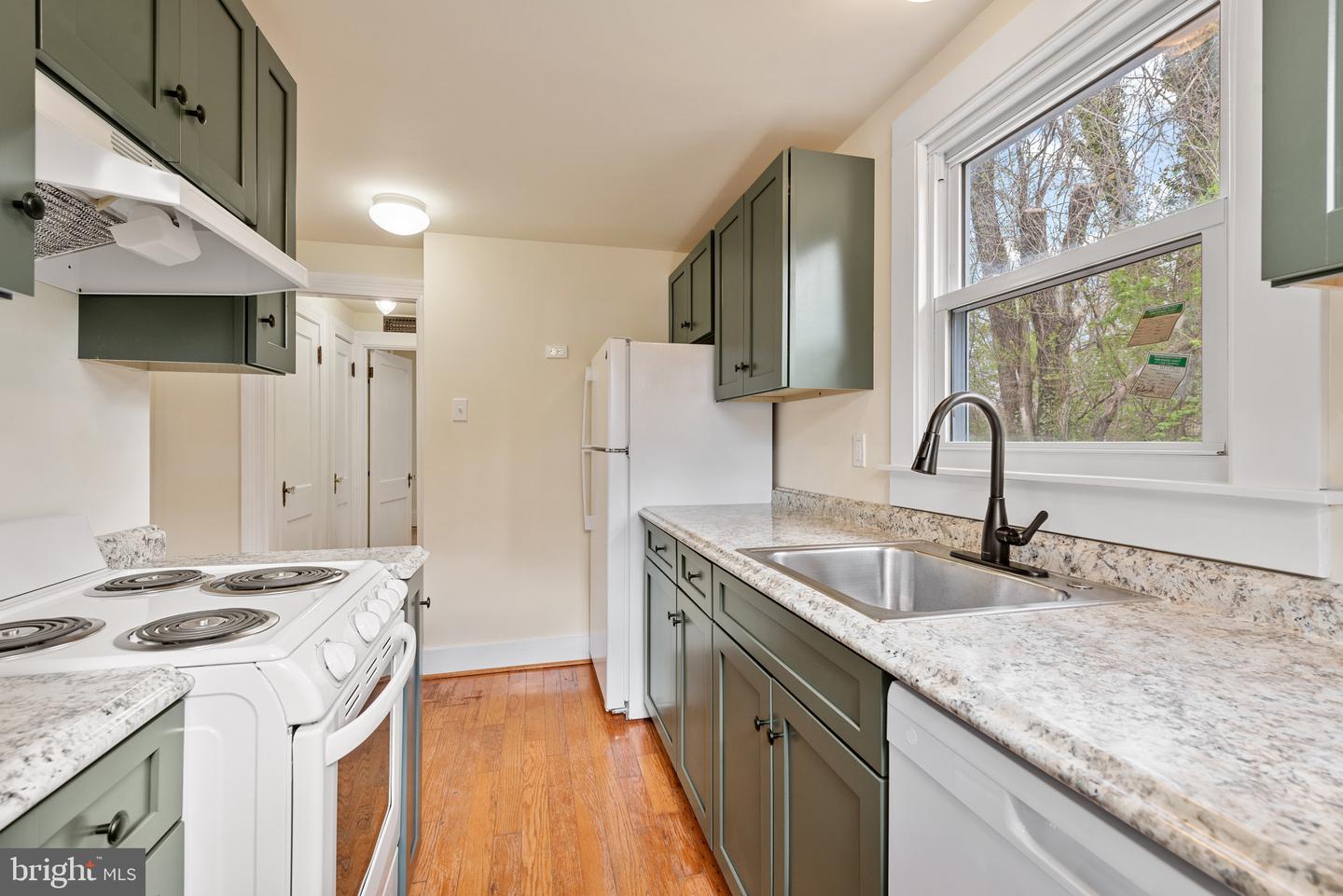 22 Riverview Ave Property Photo 27
