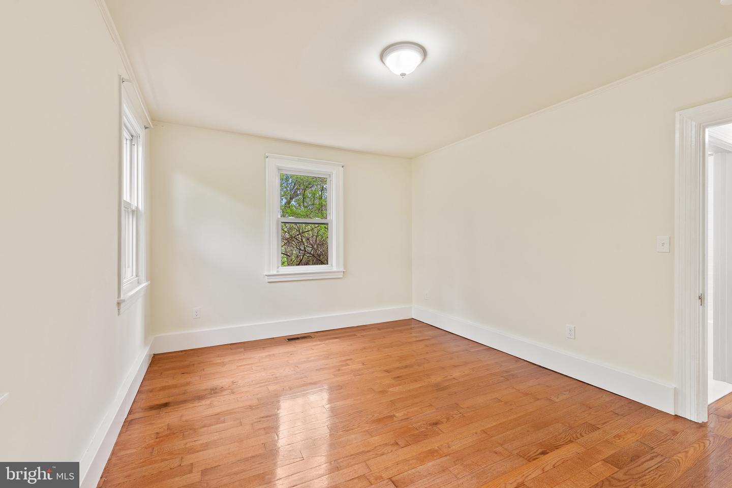 22 Riverview Ave Property Photo 31