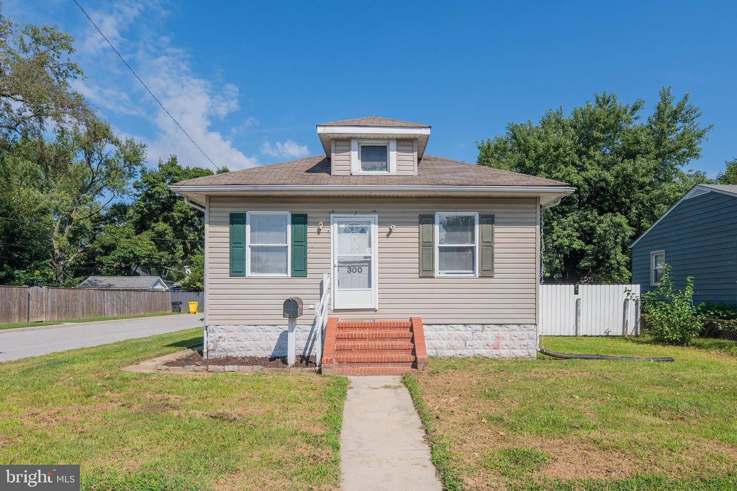 300 Doris Ave Property Photo 1
