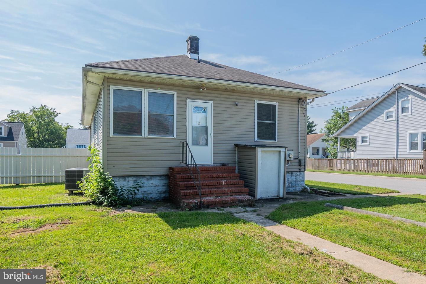 300 Doris Ave Property Photo 5