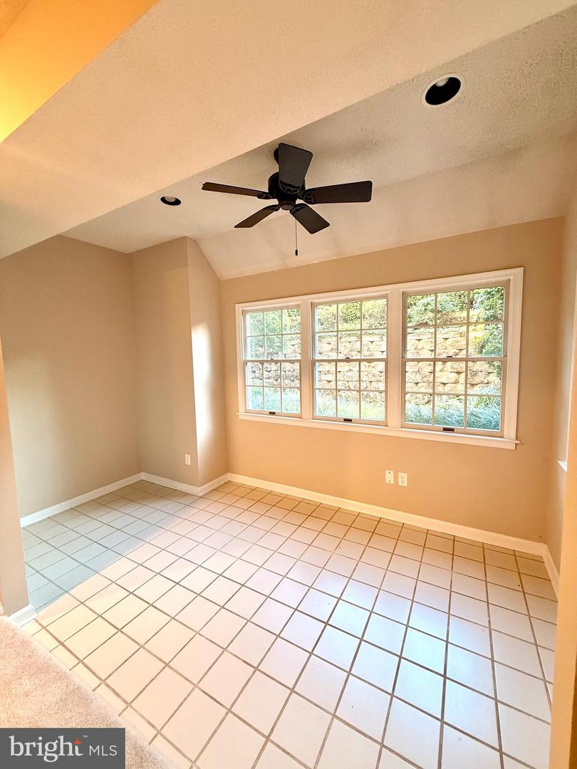 2702 Summerview Way #103 Property Photo 7