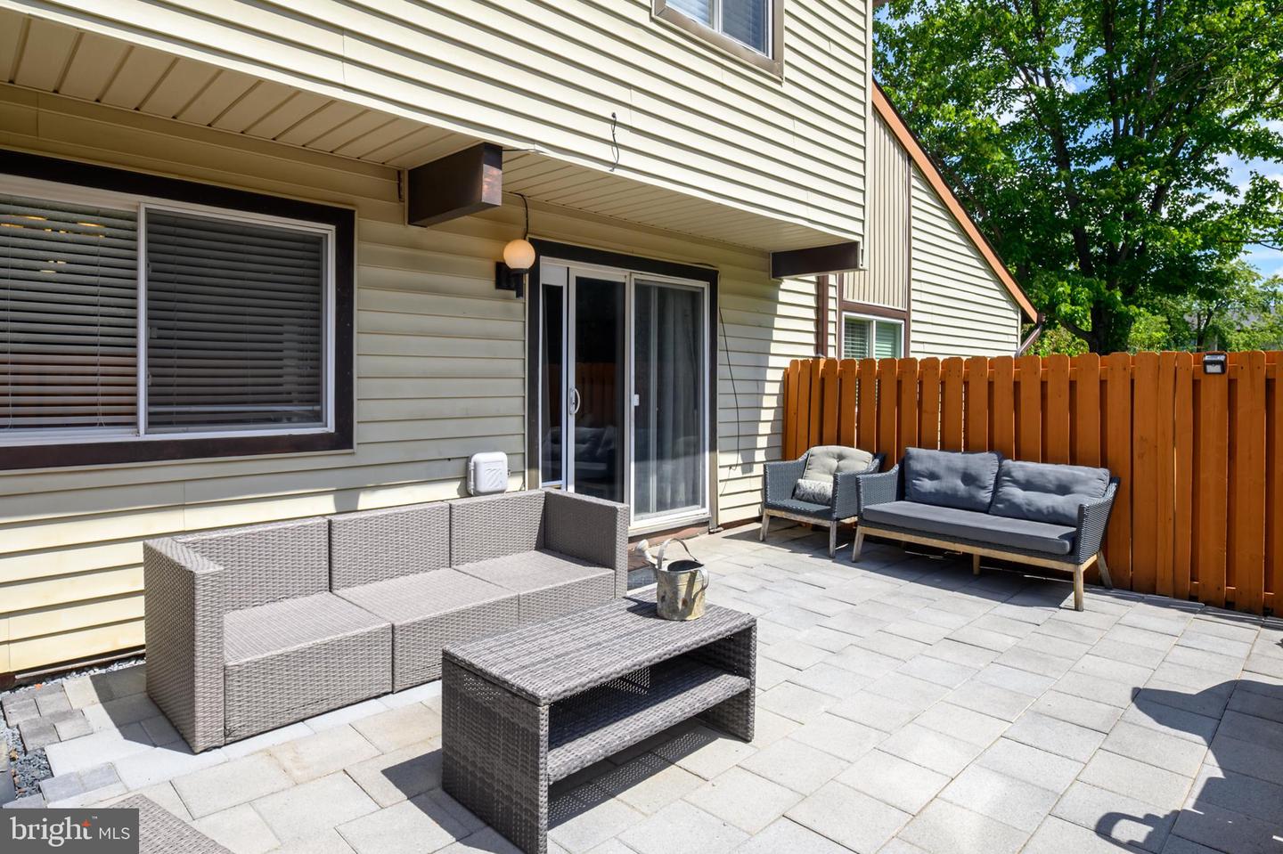 1745 Leisure Way Property Photo 10