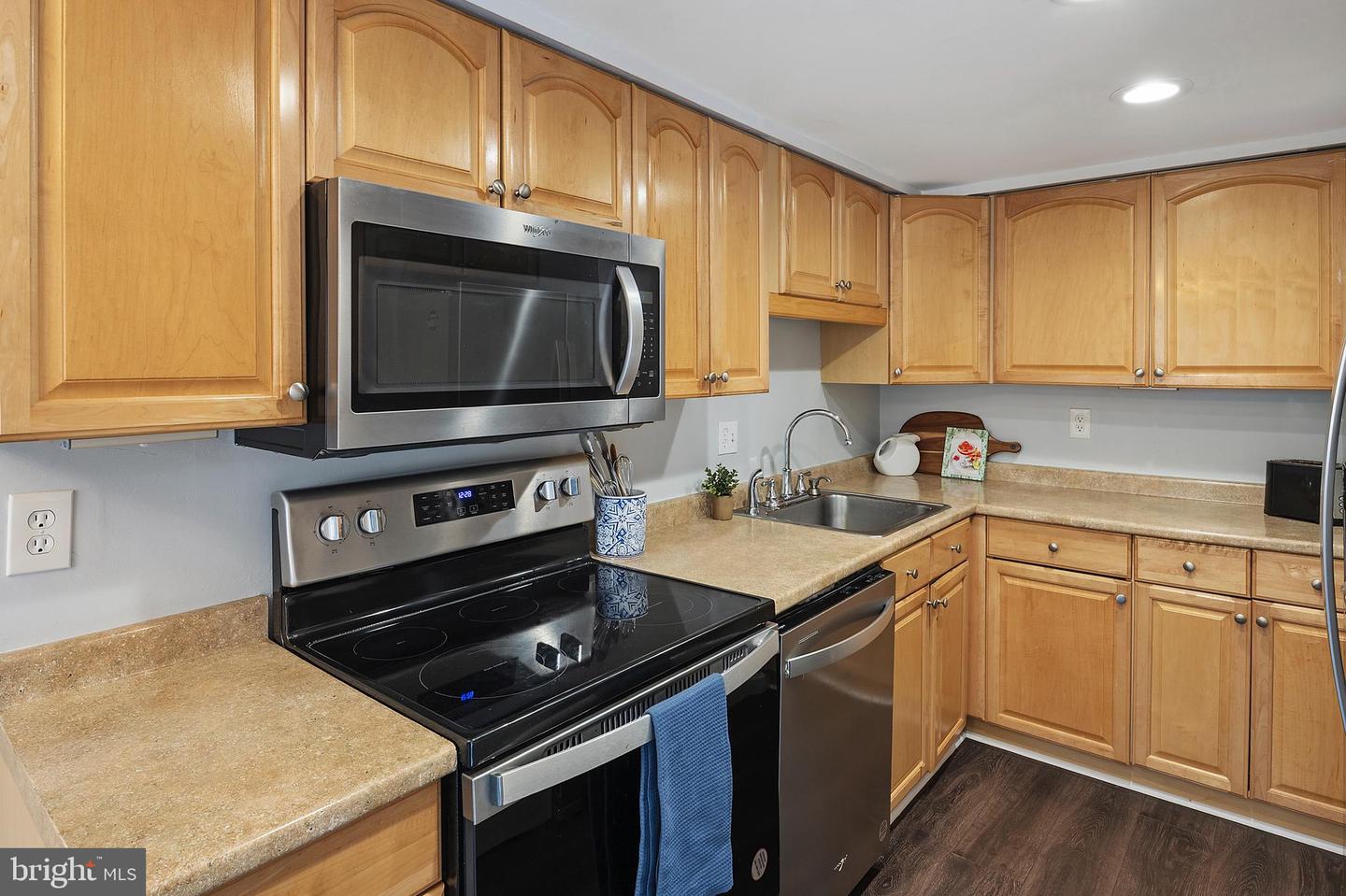 1745 Leisure Way Property Photo 14