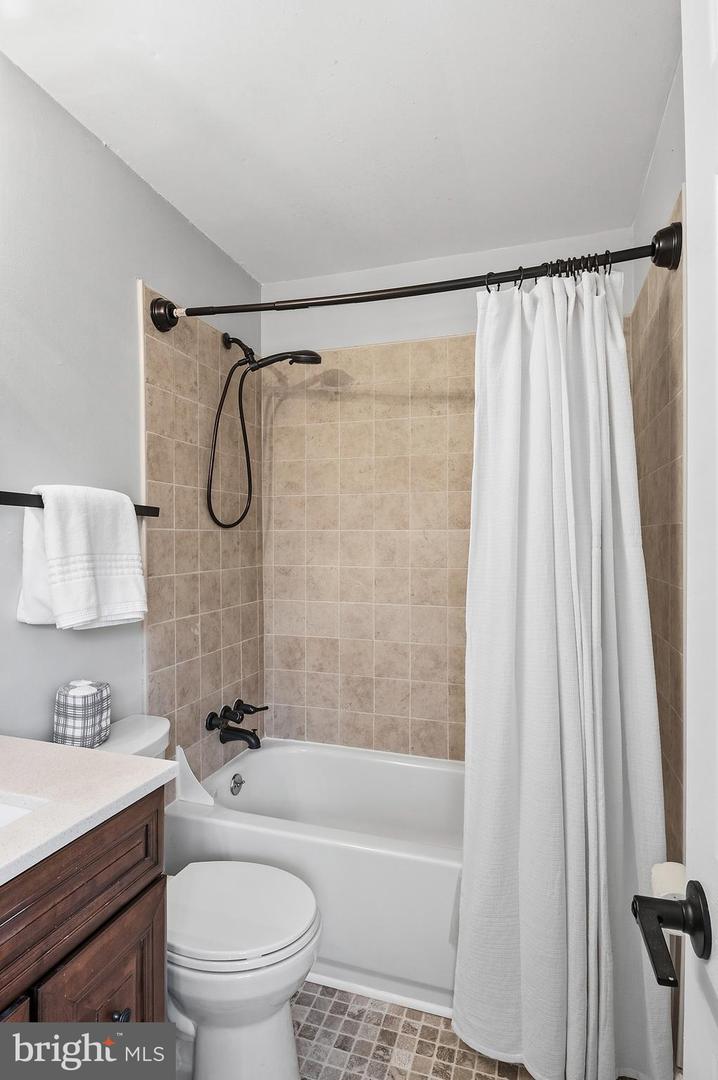 1745 Leisure Way Property Photo 19