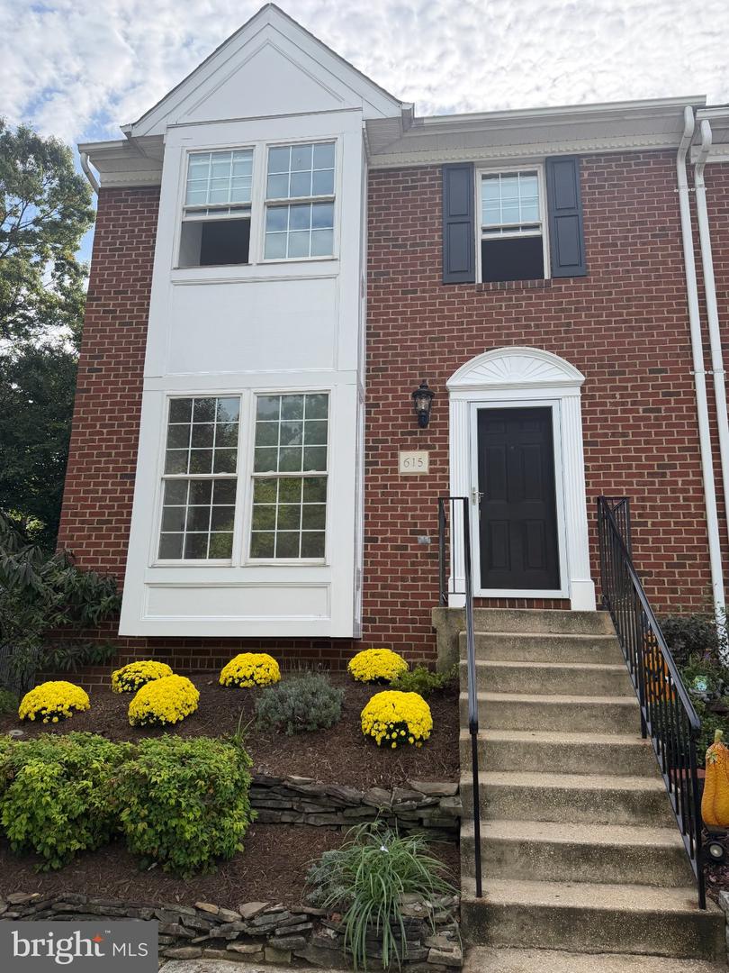 615 Bellerive Ct Property Photo 1